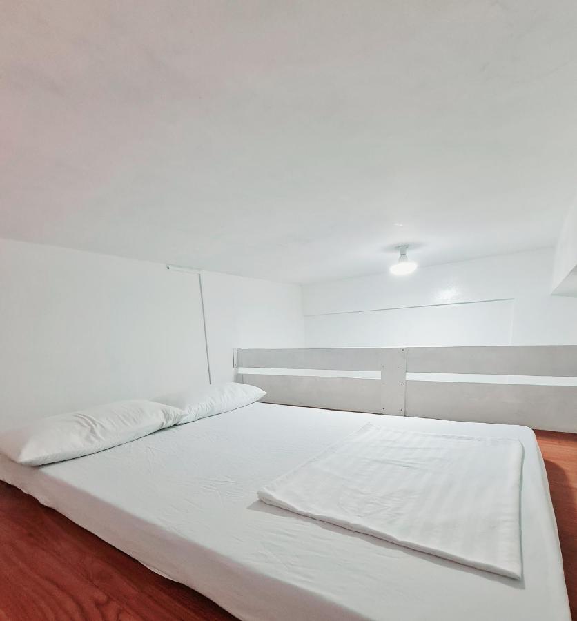 Dasma Lofts Hotel Near Dela Salle Dasma ดาสมารินญาส ภายนอก รูปภาพ