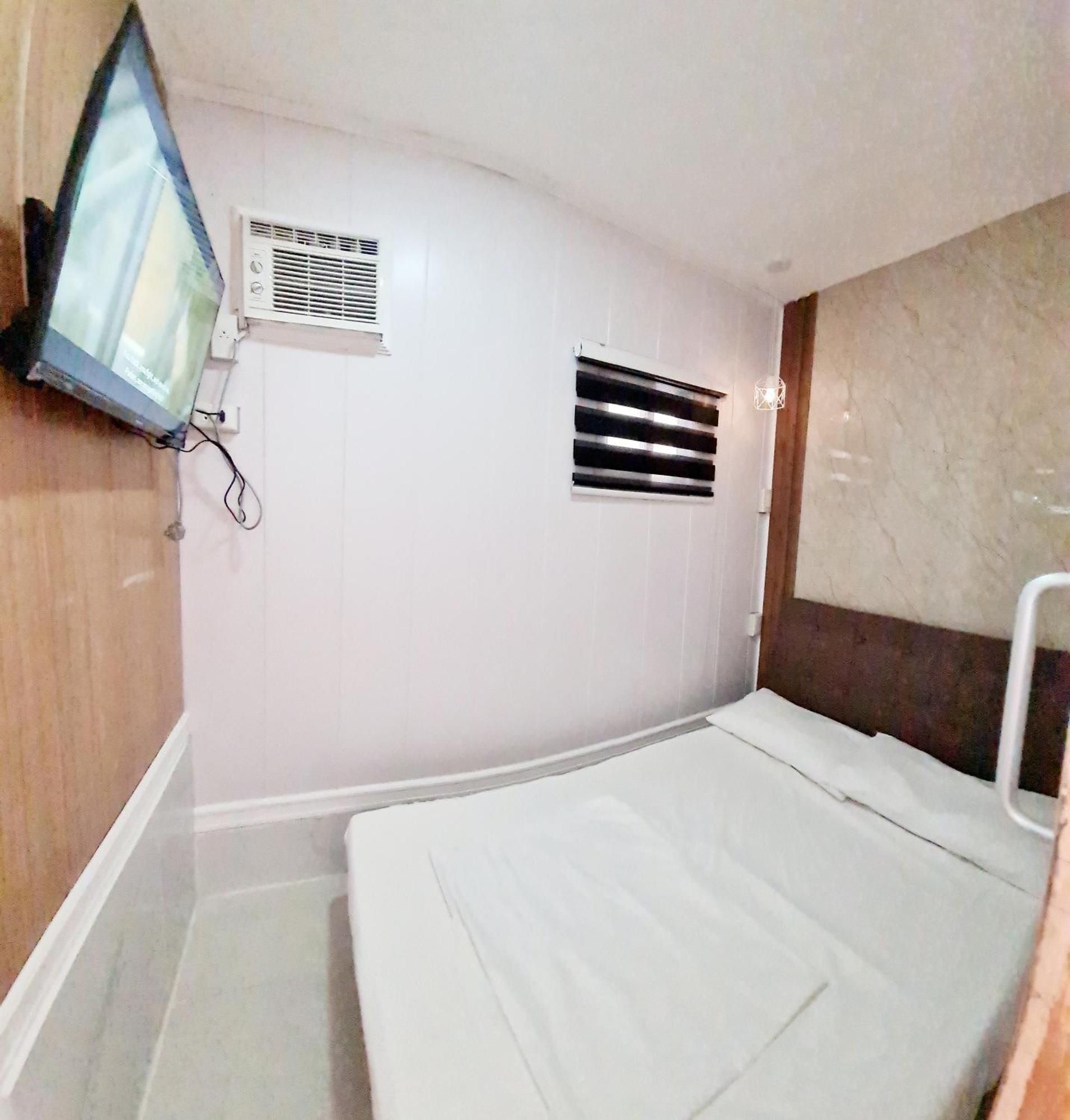 Dasma Lofts Hotel Near Dela Salle Dasma ดาสมารินญาส ภายนอก รูปภาพ