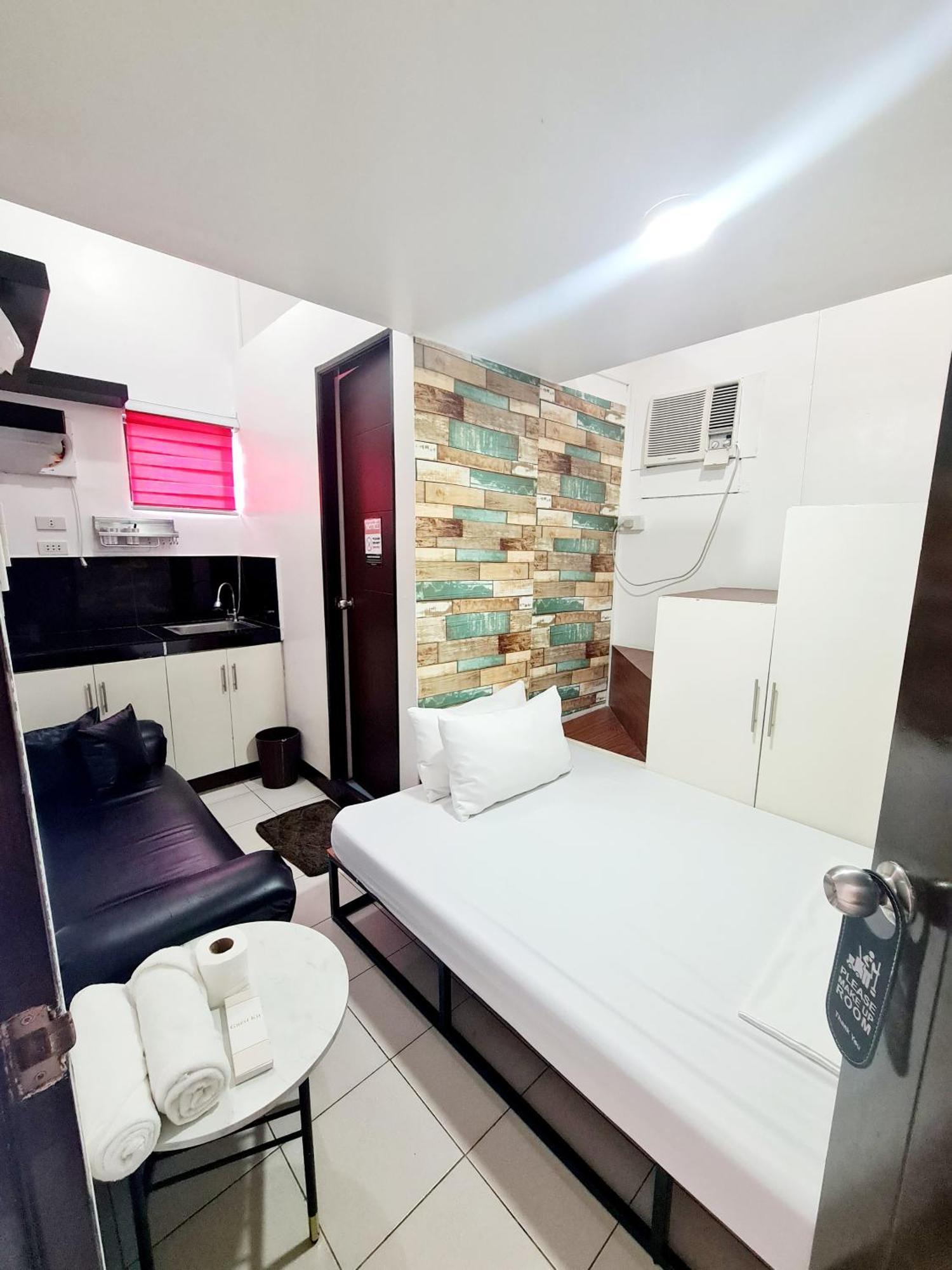 Dasma Lofts Hotel Near Dela Salle Dasma ดาสมารินญาส ภายนอก รูปภาพ