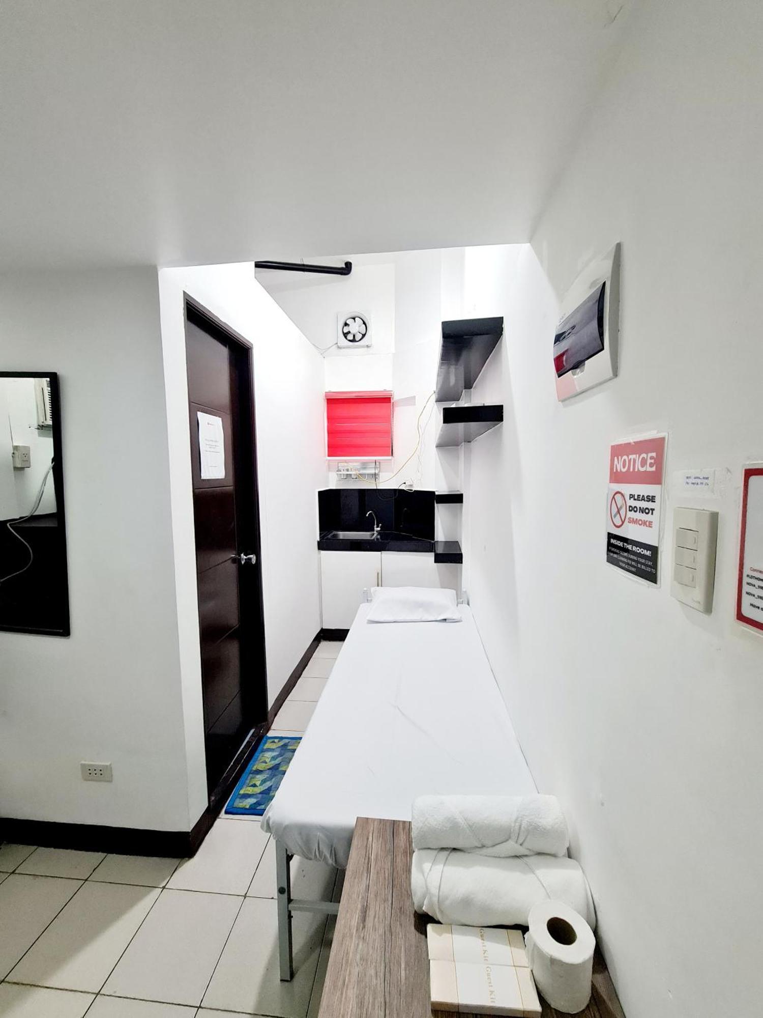 Dasma Lofts Hotel Near Dela Salle Dasma ดาสมารินญาส ภายนอก รูปภาพ
